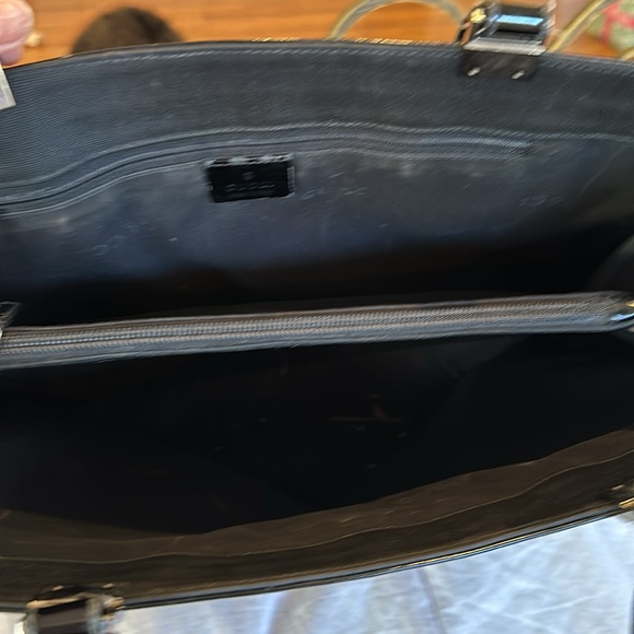 AUTHENTIC GUCCI BAG - Picture 3 of 7